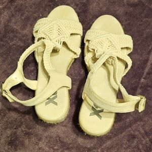 Women's Cream Sandals